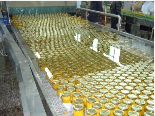 बेकिंग के लिए 4000 बोतल प्रति घंटे क्षमता सिरप उत्पादन लाइन