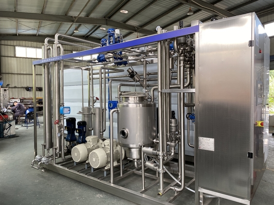 उच्च गुणवत्ता क्षमता कस्टम 500-20000l/H मैंगो यूएचटी नसबंदी फलों का रस प्रसंस्करण लाइन टिकाऊ सामग्री Sus304/316