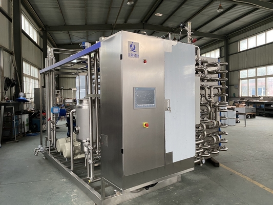 उच्च गुणवत्ता क्षमता कस्टम 500-20000l/H मैंगो यूएचटी नसबंदी फलों का रस प्रसंस्करण लाइन टिकाऊ सामग्री Sus304/316