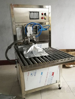 पीएलसी के साथ ऑयल/जूस/सॉस फिलर के बॉक्स में 1-25L बैग के लिए अनुकूलित गैर-असेप्टिक बीआईबी भरने की मशीन एसयूएस 304/316